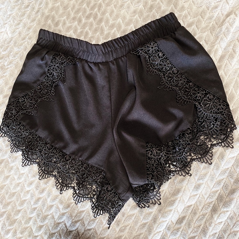 Black Lace High Waisted Shorts ✨